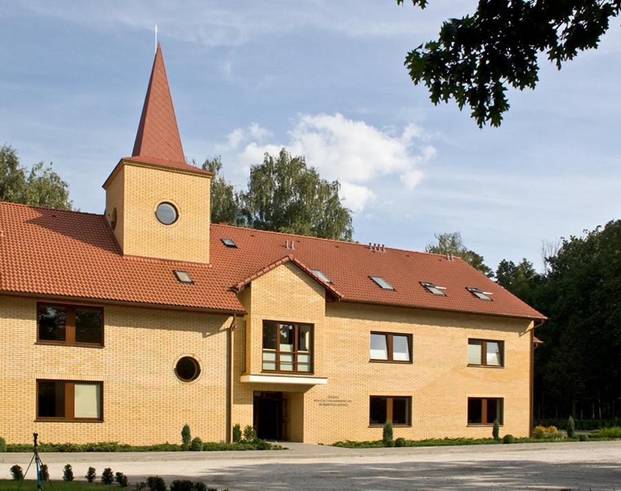 Hotel Uroczysko Porszewice - Osrodek Konferencyjno-Rekolekcyjny Pabianice Exterior foto