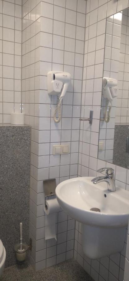 Hotel Uroczysko Porszewice - Osrodek Konferencyjno-Rekolekcyjny Pabianice Exterior foto